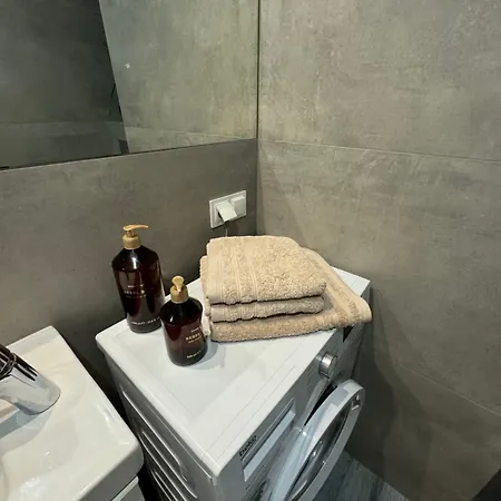 Poznan Airport Apartments Nowe Ogrody Comfort * Poznaň